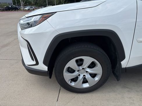 Used 2024 Toyota RAV4 LE AWD/4WD image 2