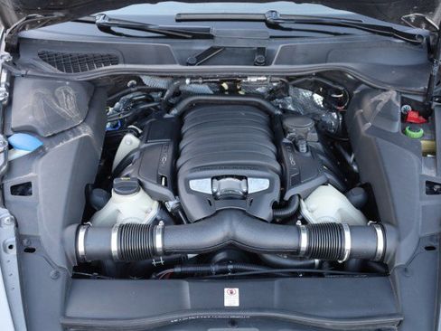 Used 2014 Porsche Cayenne GTS image 58