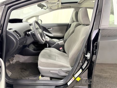 Used 2013 Toyota Prius Three w/ Solar Roof Pkg image 13