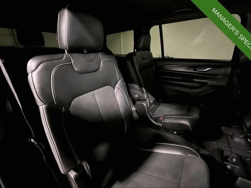 Used 2024 Jeep Grand Cherokee L Laredo AWD/4WD image 33