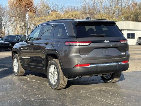 New 2025 Jeep Grand Cherokee Laredo X w/ Luxury Tech Group I image 13