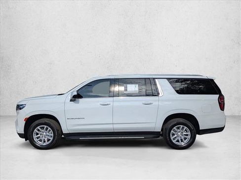 Used 2024 Chevrolet Suburban LS RWD image 8