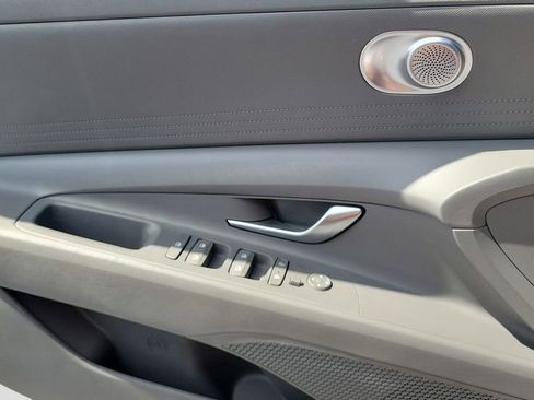 Used 2022 Hyundai Elantra SEL FWD image 18