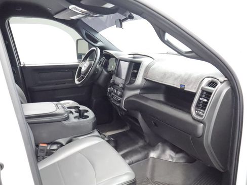 Certified 2024 RAM 2500 Tradesman w/ Chrome Appearance Group AWD/4WD image 12