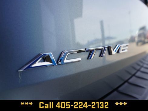 Used 2025 Ford Explorer Active w/ Active Comfort Package RWD image 6