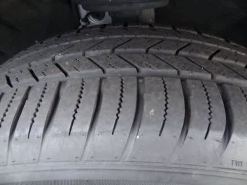 Used 2023 GMC Acadia SLT image 14