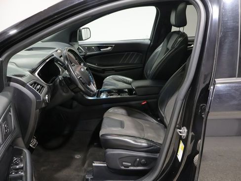 Used 2020 Ford Edge ST w/ Equipment Group 401A AWD/4WD image 12