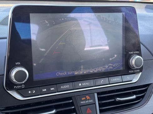 Used 2024 Nissan Altima 2.5 SV FWD image 26