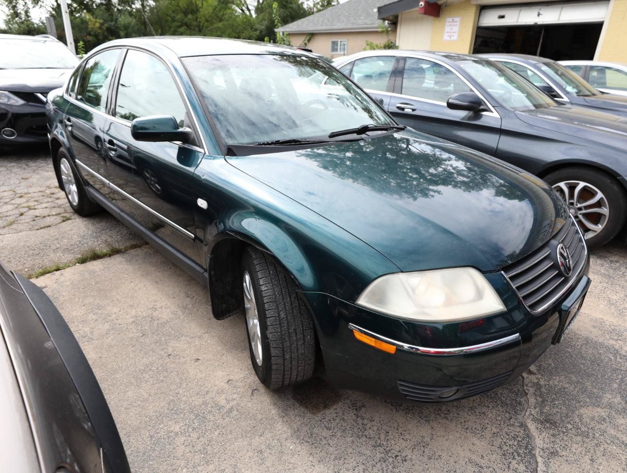 Used 2002 Volkswagen Passat GLS FWD image 4