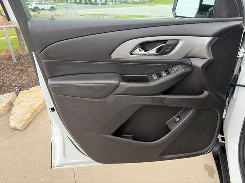 Used 2018 Chevrolet Traverse LT AWD/4WD image 47