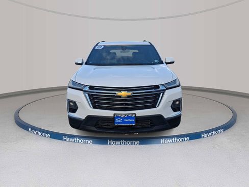 Used 2023 Chevrolet Traverse LT w/ LT Premium Package image 2