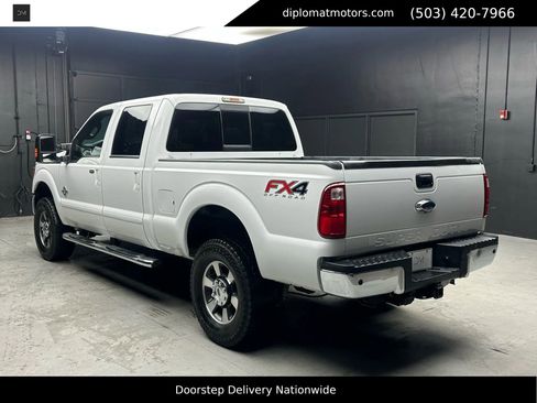 Used 2016 Ford F350 Lariat w/ Lariat Interior Package image 5