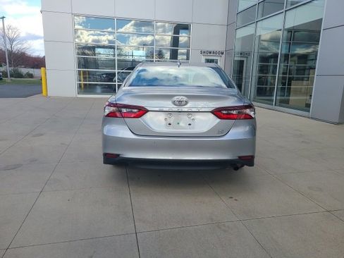 Used 2024 Toyota Camry LE image 6
