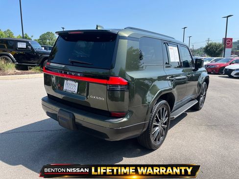 Used 2025 Lexus GX 550 w/ Accessory Package (Z1) AWD/4WD image 8