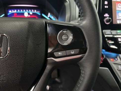 Used 2023 Honda Odyssey Touring image 15