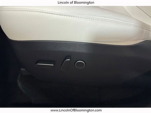 Used 2023 Tesla Model Y Long Range image 31