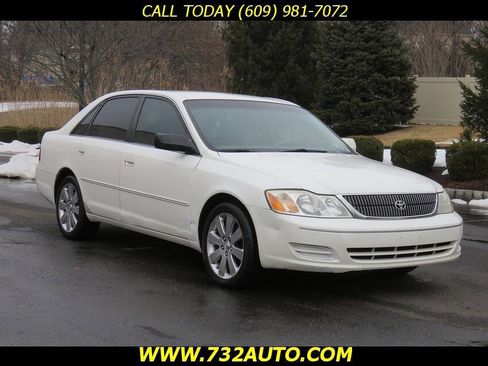 Used 2000 Toyota Avalon XL image 3