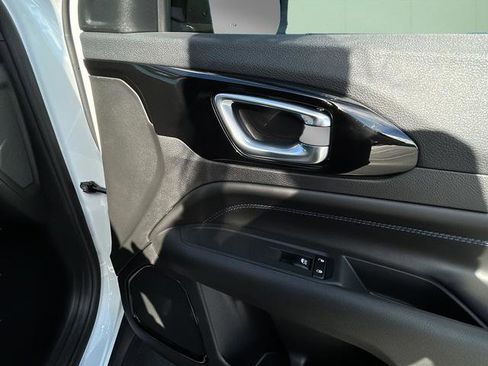 New 2026 Jeep Compass Latitude image 39