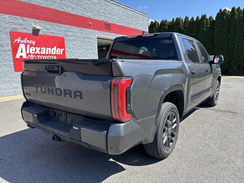 Used 2024 Toyota Tundra Platinum AWD/4WD image 3