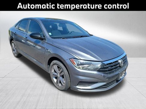 Used 2019 Volkswagen Jetta R-Line FWD image 4