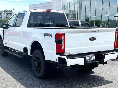 New 2026 Ford F250 Lariat w/ Black Appearance Package AWD/4WD image 3