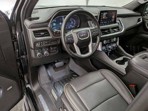 Certified 2024 GMC Yukon XL SLT image 2