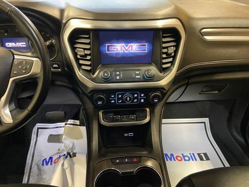 Used 2023 GMC Acadia SLT image 12