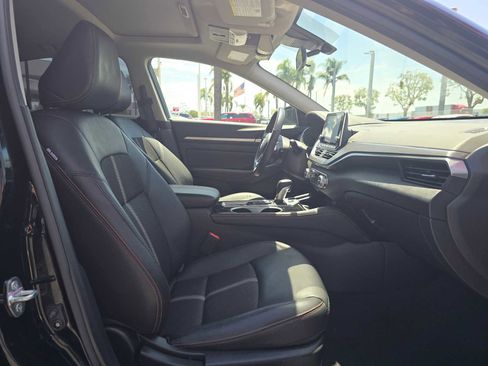 Used 2024 Nissan Altima 2.5 SR AWD/4WD image 11