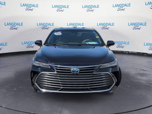 Used 2022 Toyota Avalon Limited w/ Advanced Safety Package FWD image 12