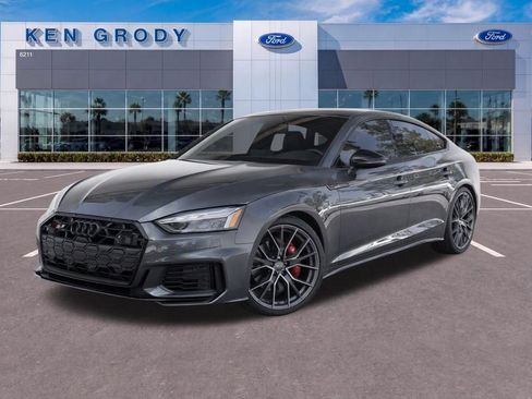 Used 2021 Audi S6 Prestige w/ Prestige Package AWD/4WD image 3