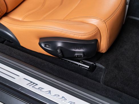 Used 2012 Maserati GranTurismo S RWD image 50