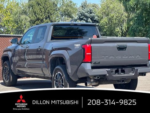Used 2025 Toyota Tacoma TRD Sport AWD/4WD image 6