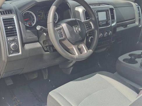 Used 2022 RAM 1500 Classic SLT AWD/4WD image 9