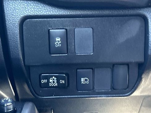 Used 2020 Toyota Tacoma SR5 RWD image 24