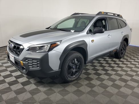 Used 2025 Subaru Outback Wilderness image 8