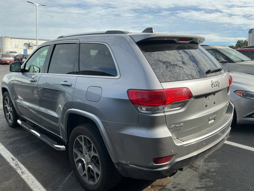 Used 2018 Jeep Grand Cherokee Limited AWD/4WD image 6