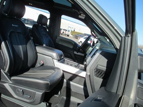 Used 2019 Ford F350 Platinum w/ Platinum Ultimate Package image 23