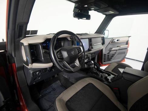 Used 2022 Ford Bronco Wildtrak AWD/4WD image 15