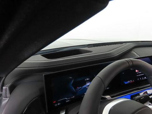 Used 2025 BMW i7 eDrive50 w/ M Sport Package RWD image 14