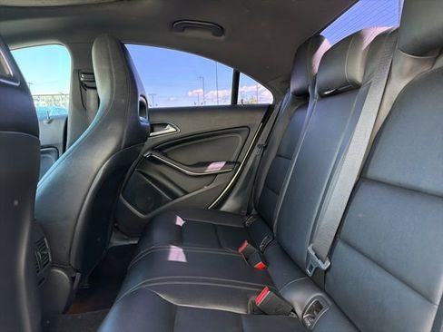 Used 2014 Mercedes-Benz CLA 250 image 16