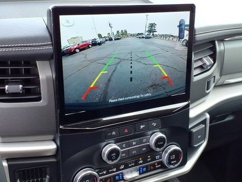 Used 2024 Ford Expedition XLT AWD/4WD image 27