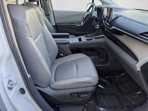 Used 2024 Toyota Sienna XLE image 20