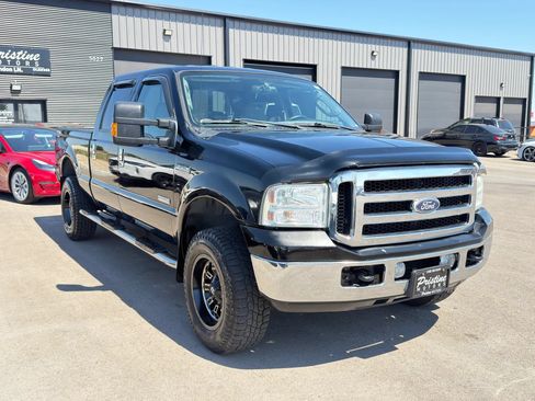 Used 2006 Ford F250 XL AWD/4WD image 2