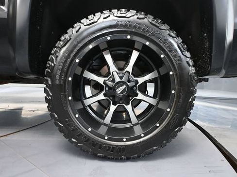 Used 2014 GMC Sierra 1500 SLT w/ SLT Preferred Package AWD/4WD image 13