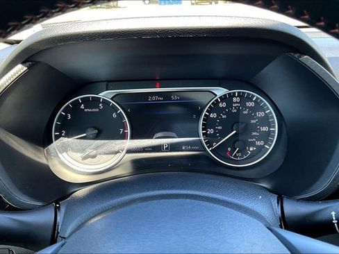 Used 2023 Nissan Sentra SR w/ SR Premium Package FWD image 13