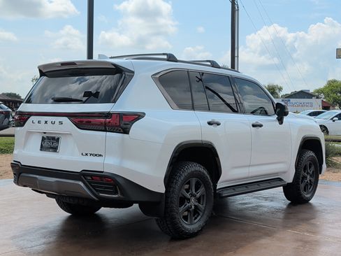 Used 2025 Lexus LX 700h Overtrail AWD/4WD image 2