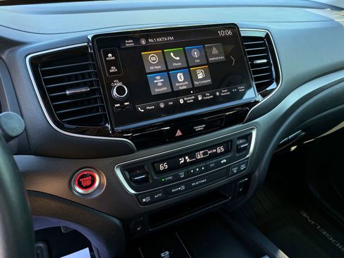Used 2025 Honda Ridgeline RTL image 17