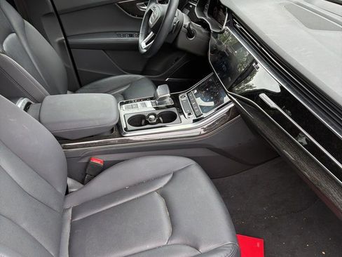 Used 2022 Audi Q7 3.0T Premium Plus w/ Premium Plus Package AWD/4WD image 9
