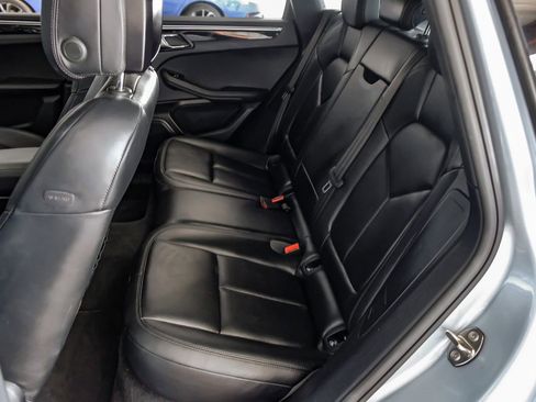 Used 2018 Porsche Macan Sport Edition image 39