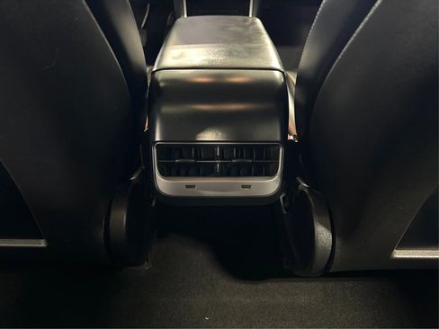 Used 2018 Tesla Model 3 Long Range image 24